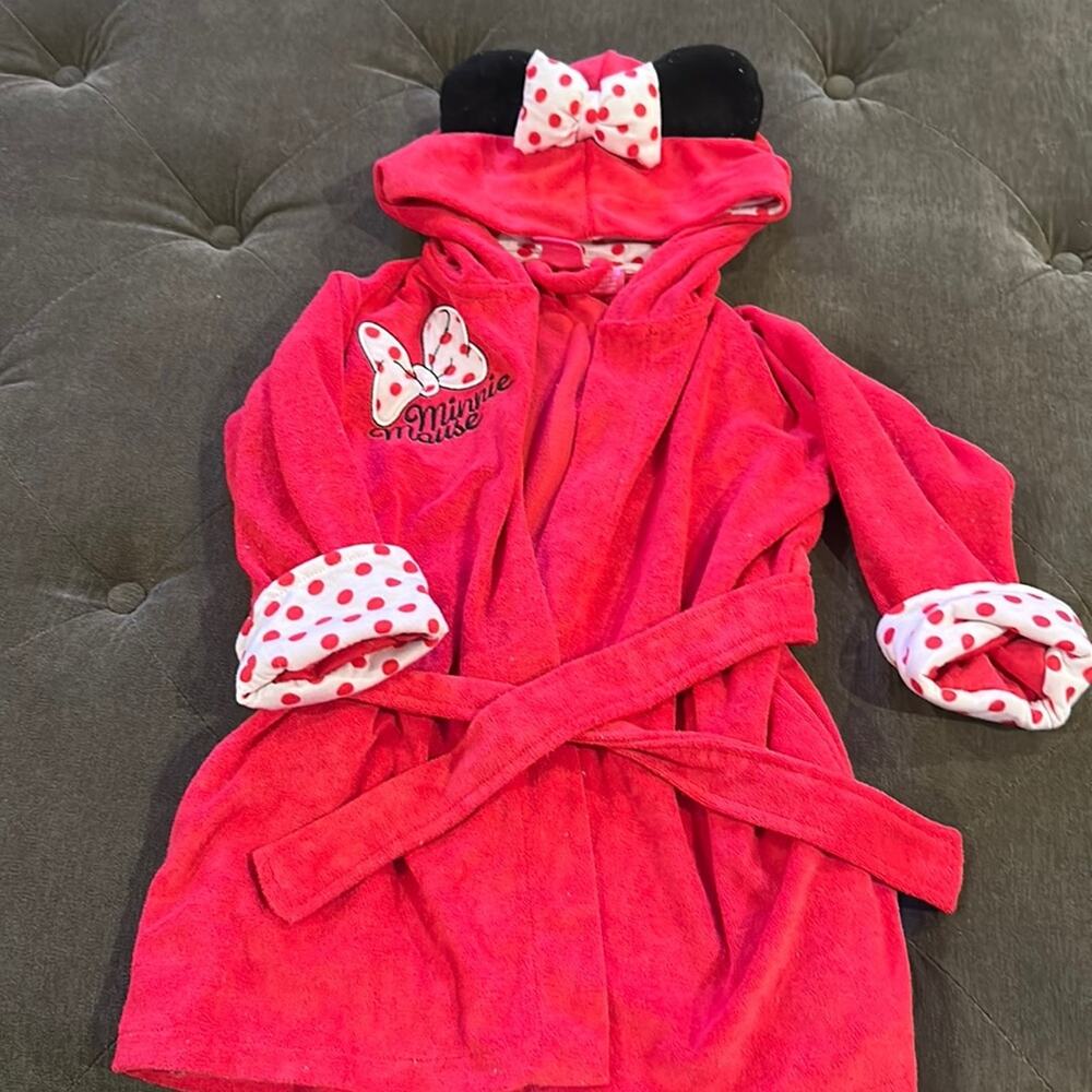 Disney Minnie Mouse robe size 2T